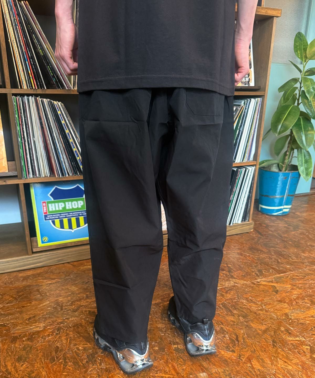 VOIRY ヴォイリー サンデーパンツ 黒 ブラック