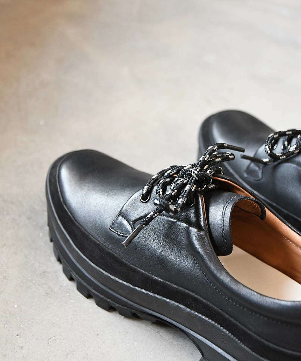 EARLE スニーカー 靴 ビブラムソール