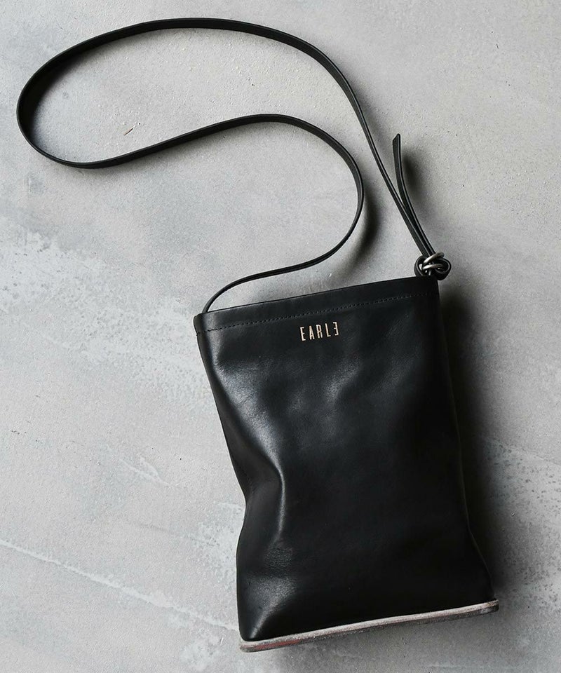 EARLE ショルダーバッグ