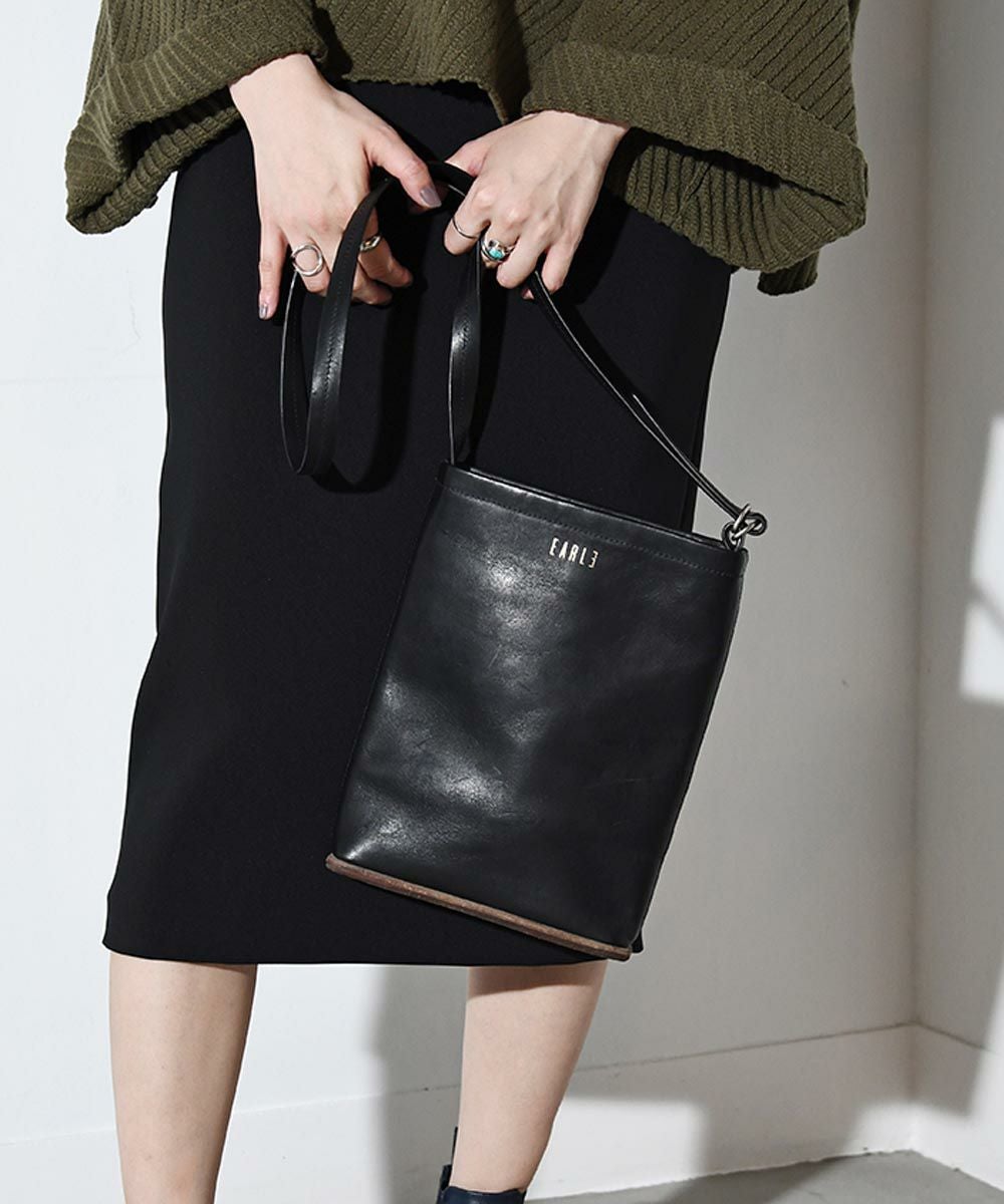 EARLE ショルダーバッグ