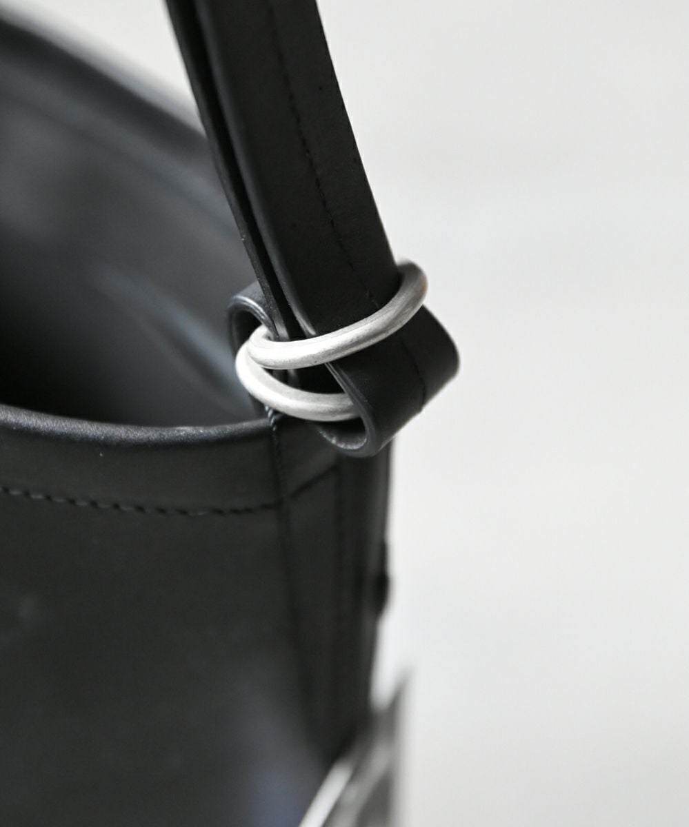 EARLE ショルダーバッグ