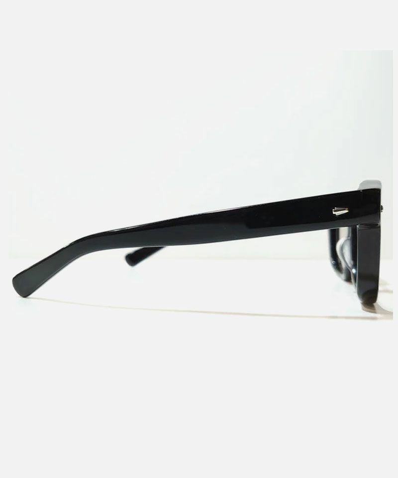 EFFECTOR エフェクター 黒縁眼鏡 芸能人 有名人 着用 メガネ ブランド REFRAIN リフレイン