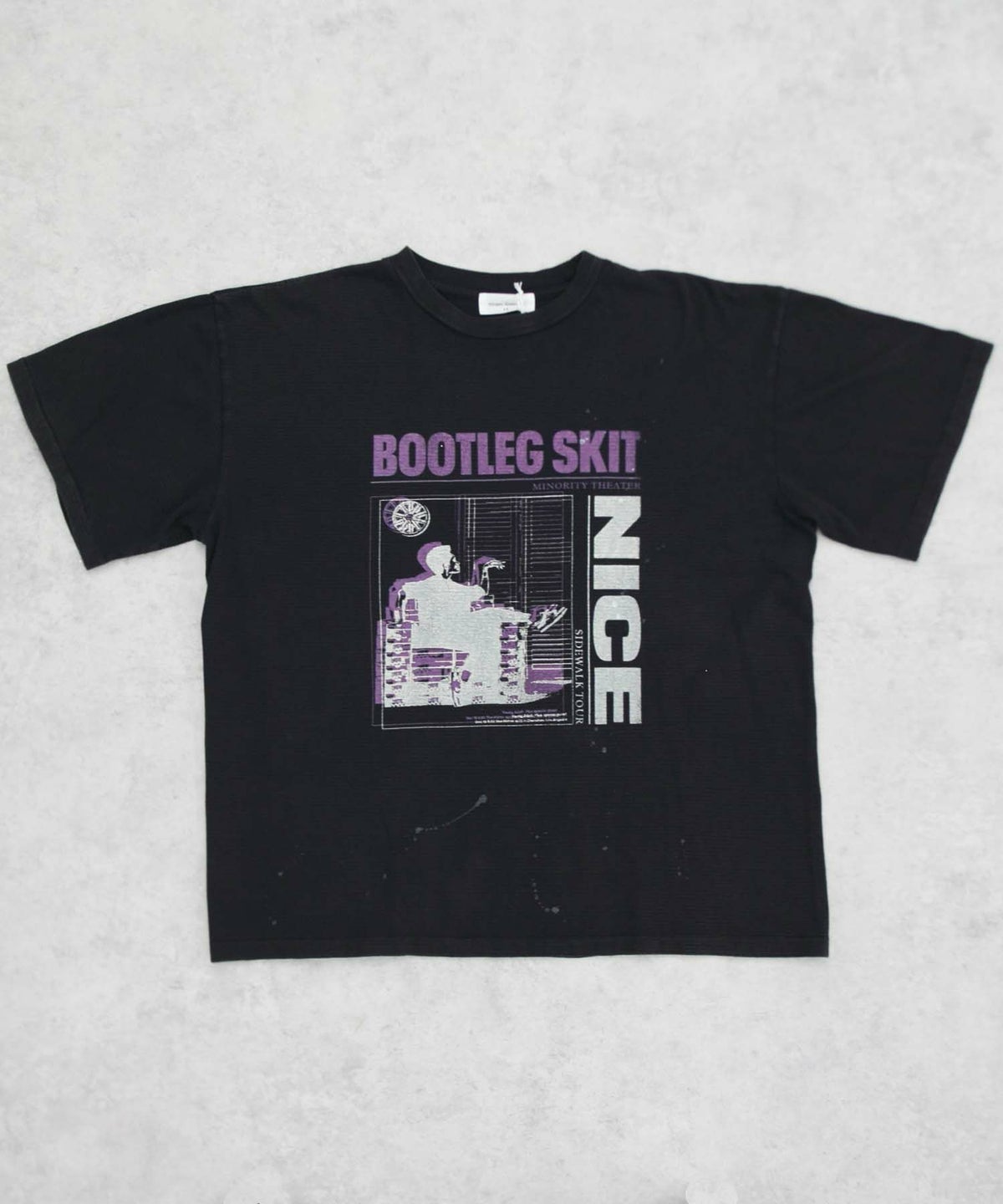 minami Anderson ミナミアンダーソン グラフィックTシャツ
