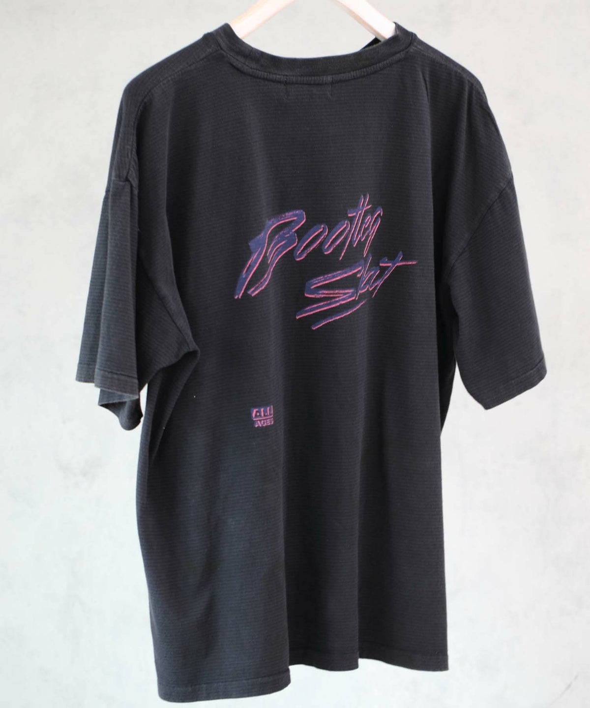 minami Anderson ミナミアンダーソン グラフィックTシャツ